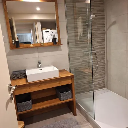 Cosy 3-room Near The Arc 1800 Area דירה *