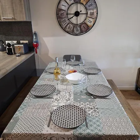Cosy 3-room Near The Arc 1800 Area דירה